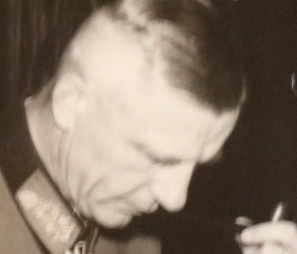 vier original Fotos Ritterkreuzverleihung Dr. phil. Hans Speidel 1944